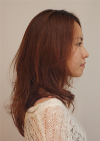 ソフト縮毛矯正後のサイド写真です。（ヘアアイロン使用）
